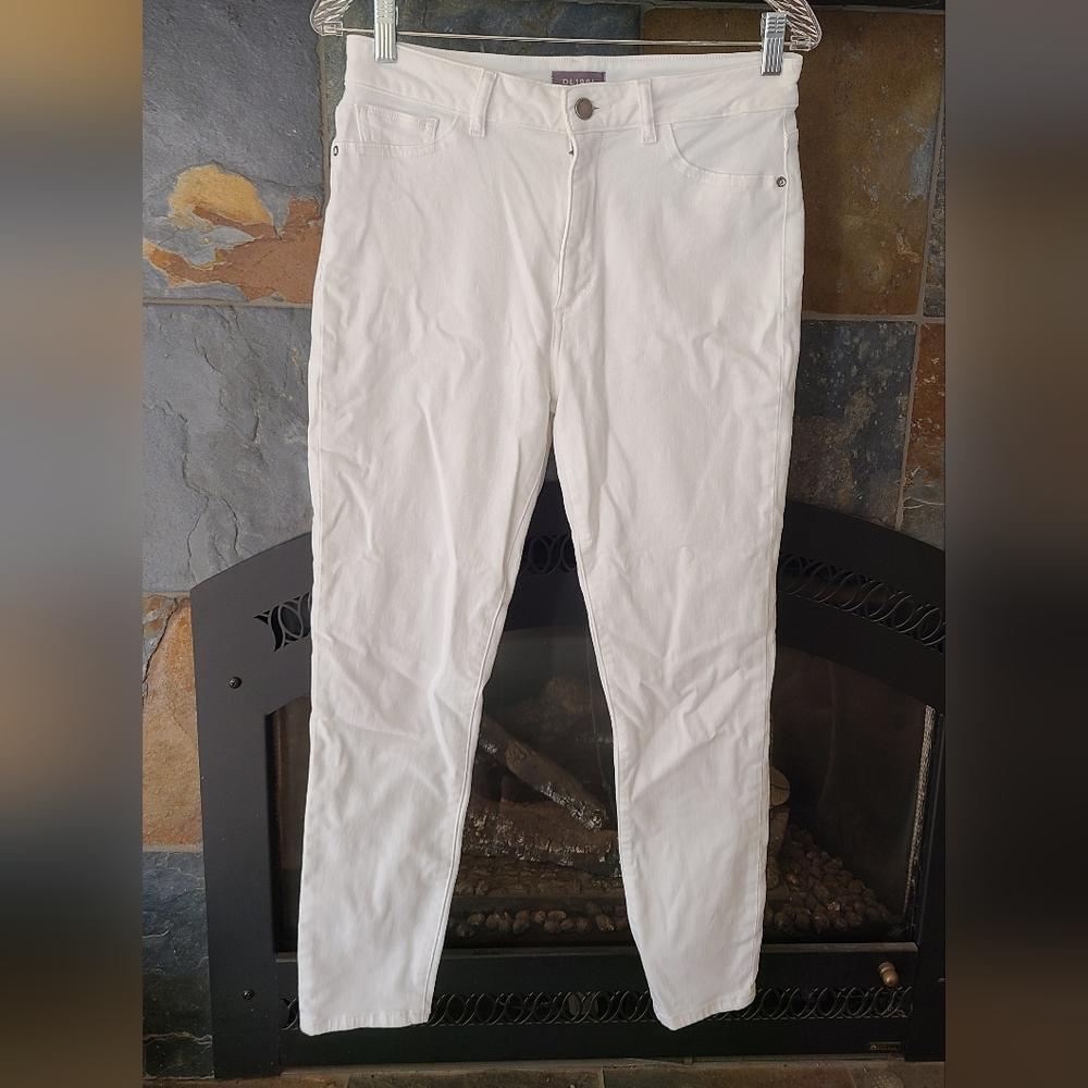 DL 1961 Farrow White High Rise Skinny Jean size 31 high rise full length 27” ins